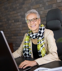 Portrait_Jo-Anne-Ménard_Septembre2020_WEB_carre